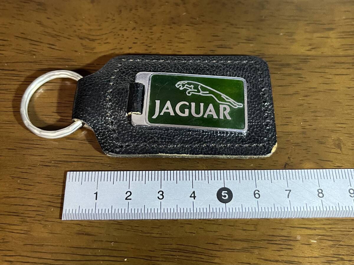  Britain made Jaguar key holder & pin badge postage 185 jpy 