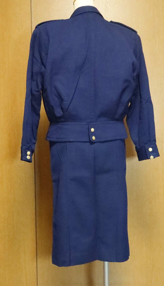 日本航空 CA制服セット ７代目 上着＋ベスト＋スカート＋ブラウス２枚＋エプロン JAL キャビンアテンダント スチュワーデスの画像2