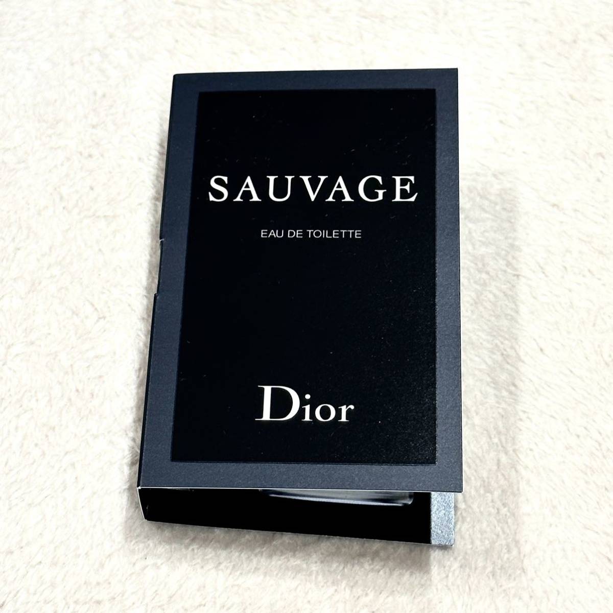  новый товар не использовался *Dior Dior sova-juSAUVAGEo-duto трещина духи 1ml Dior мужской унисекс 