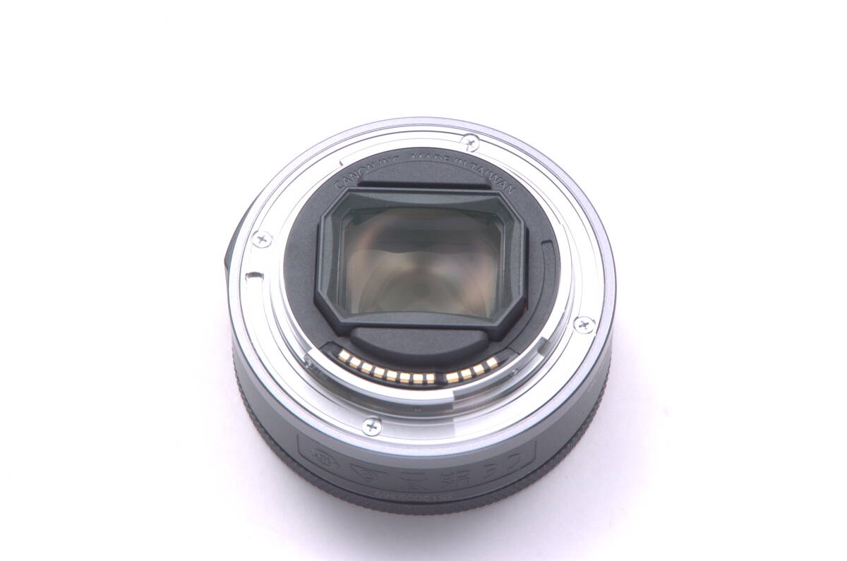 4月3日購入 メーカー保証 新品同様 Canon RF28mm F2.8 STMの画像6