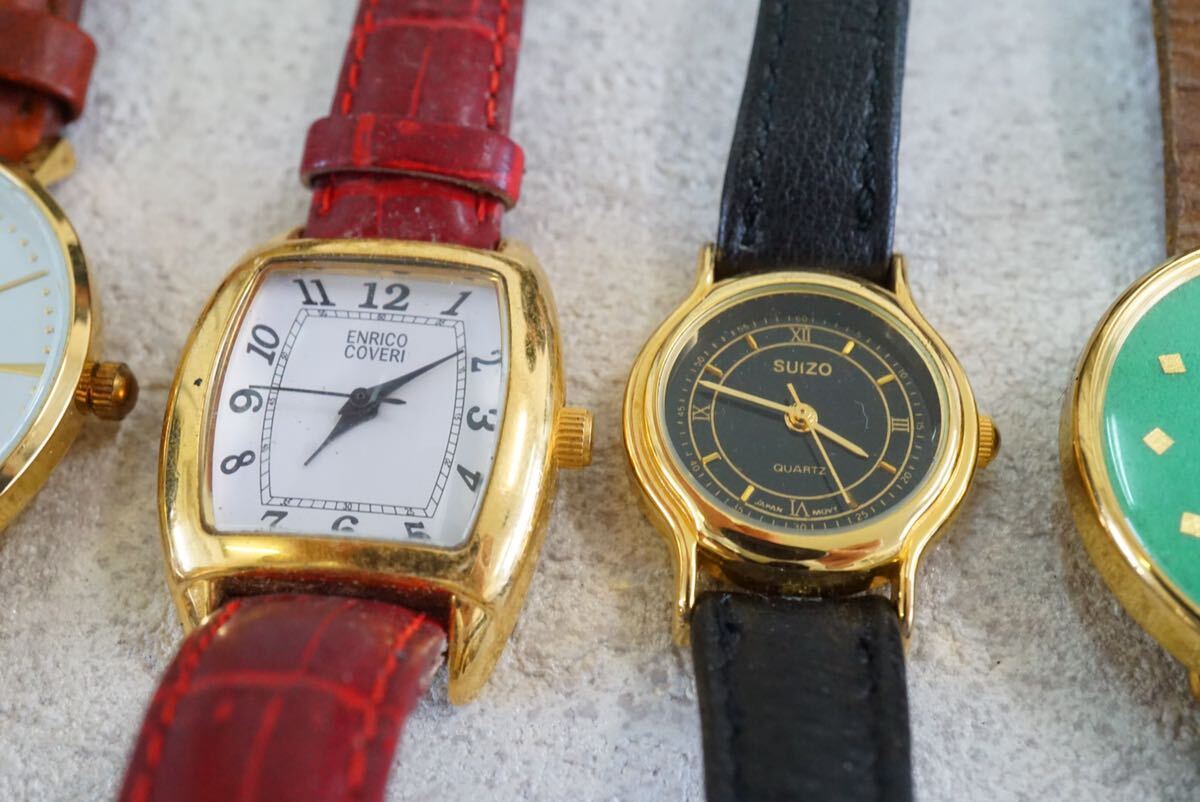 F76 ゴールドカラー 腕時計 10点セット メンズ レディース アクセサリー クォーツ 大量 まとめて おまとめ まとめ売り 不動品の画像5