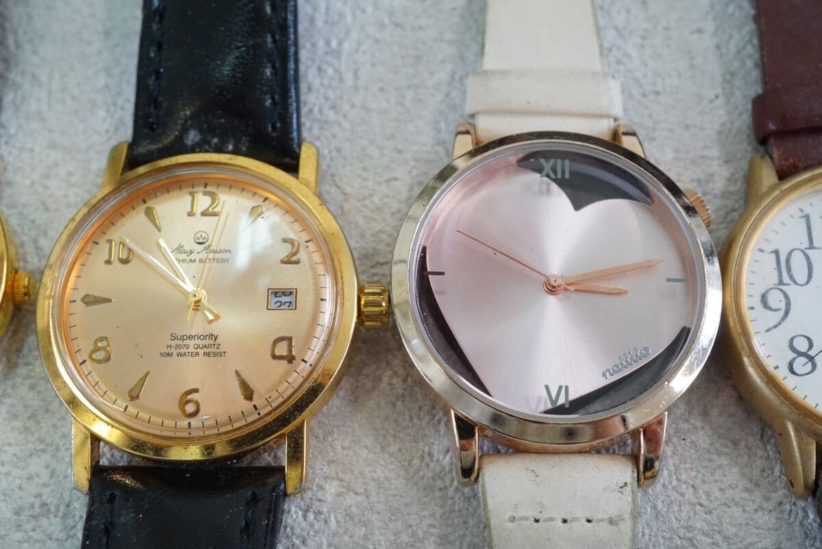F76 ゴールドカラー 腕時計 10点セット メンズ レディース アクセサリー クォーツ 大量 まとめて おまとめ まとめ売り 不動品の画像3
