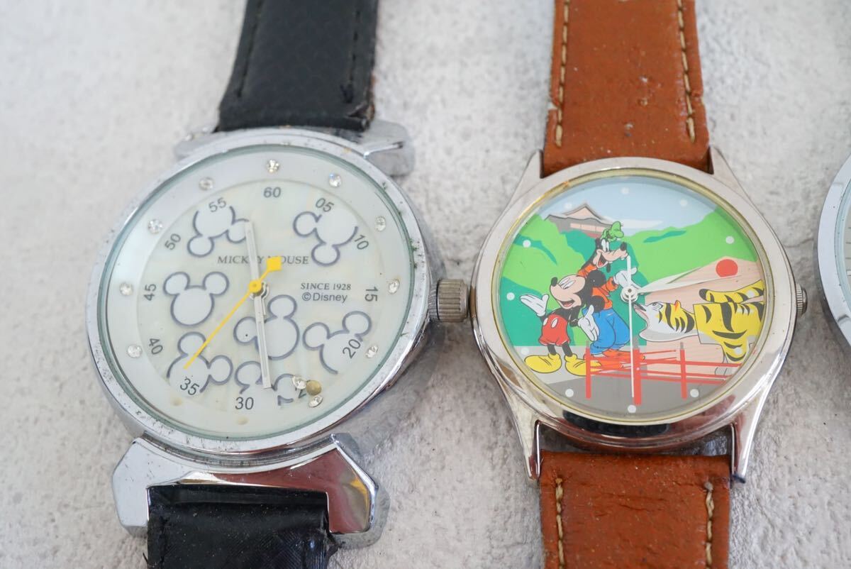 F113 Disney/ディズニー MICKEY MOUSE/ミッキーマウス 腕時計 7点セット アクセサリー 大量 まとめて おまとめ まとめ売り 不動品の画像2