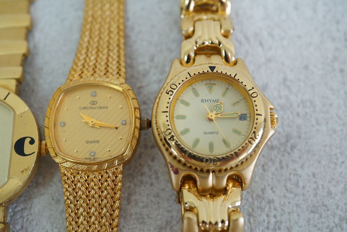F465 courregesなど ゴールドカラー 腕時計 メンズ レディース アクセサリー クォーツ 大量 セット まとめて おまとめ まとめ売り 不動品の画像5