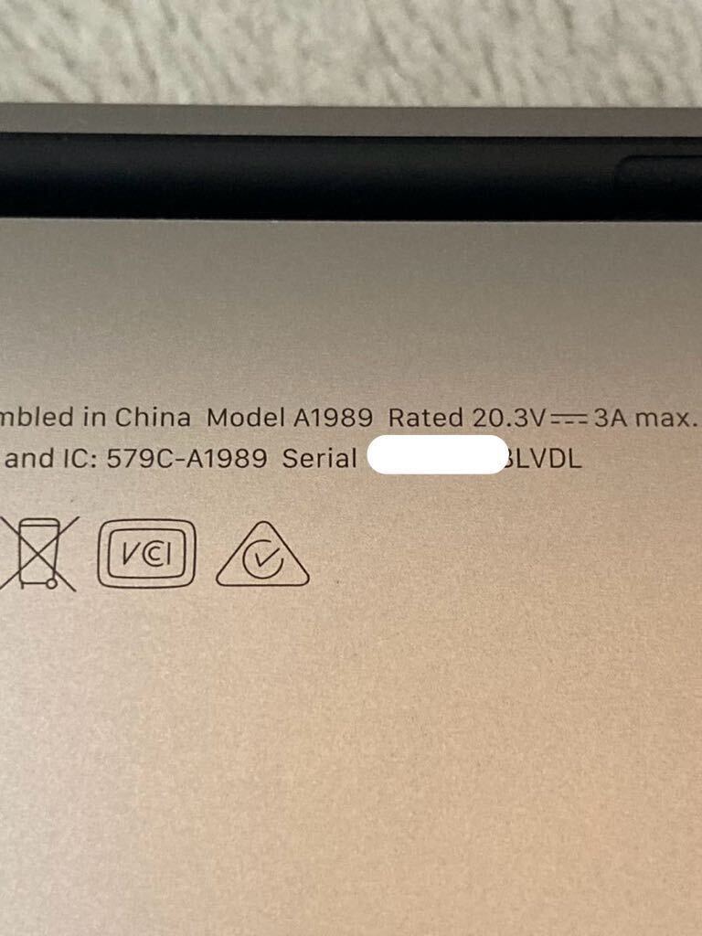 ジャンク MacBook Pro (13インチ, 2019, Thunderbolt 3ポート x 4) 箱付きA1989 部品取り 現状品 スペースグレーの画像10