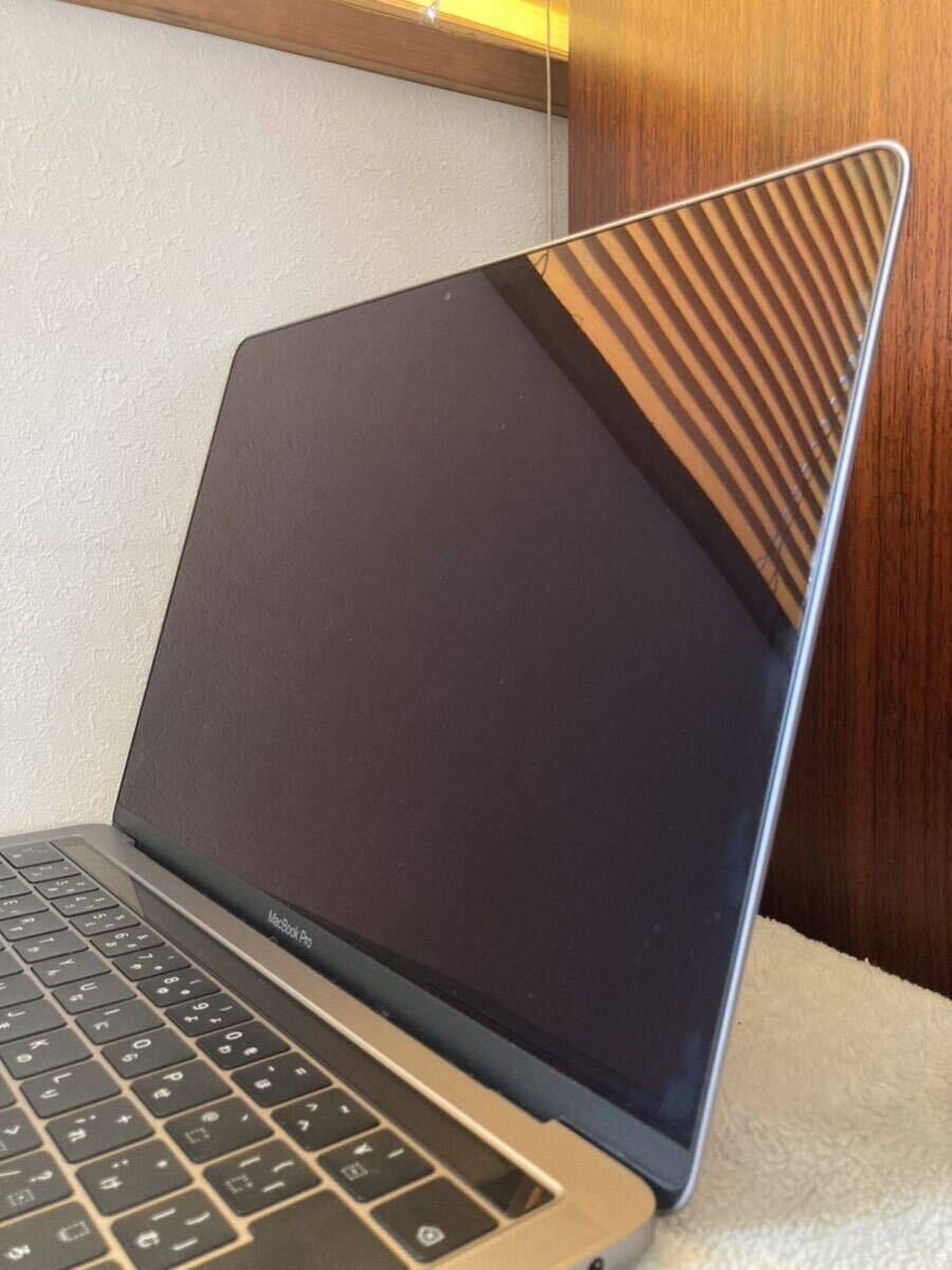 ジャンク MacBook Pro (13インチ, 2019, Thunderbolt 3ポート x 4) 箱付きA1989 部品取り 現状品 スペースグレーの画像5