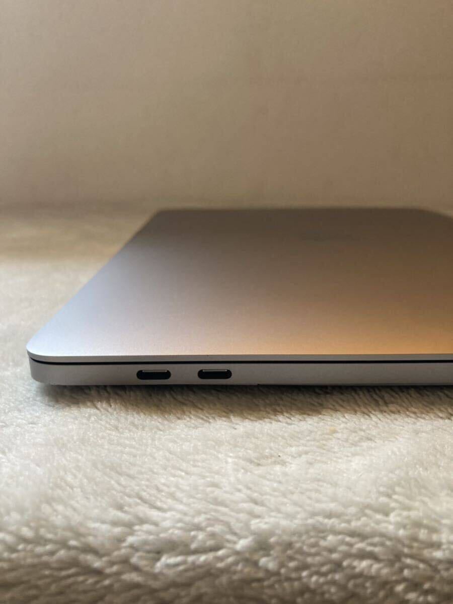 ジャンク MacBook Pro (13インチ, 2019, Thunderbolt 3ポート x 4) 箱付きA1989 部品取り 現状品 スペースグレーの画像7