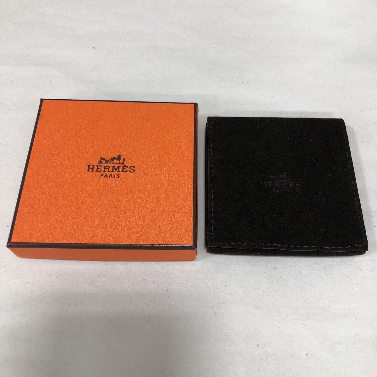 【中古品】4-54 HERMES エルメス バングル ブレスレット ゴールド サーモンピンク系 アクセサリー 箱付 の画像8