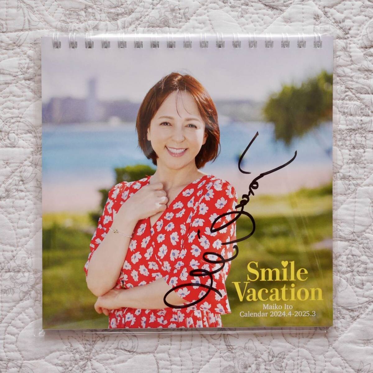 [ new goods unused ]...... with autograph 2024 desk calendar limited goods 