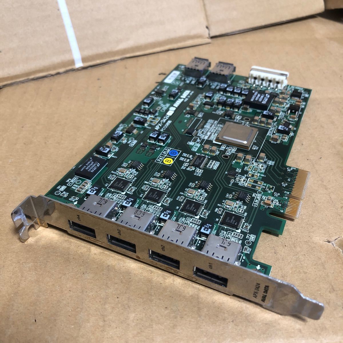 (921)AVAL DATA APX-3424 4ポートUSB3.0インターフェイス画像入力ボード PCIe x4 300MB/s_画像2