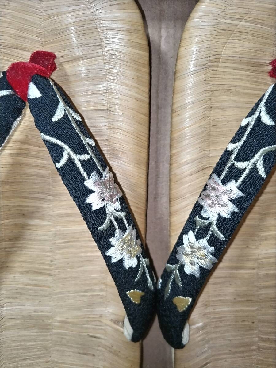 【未使用品】南部畳表 草履 桜模様 桜刺繍 _画像2