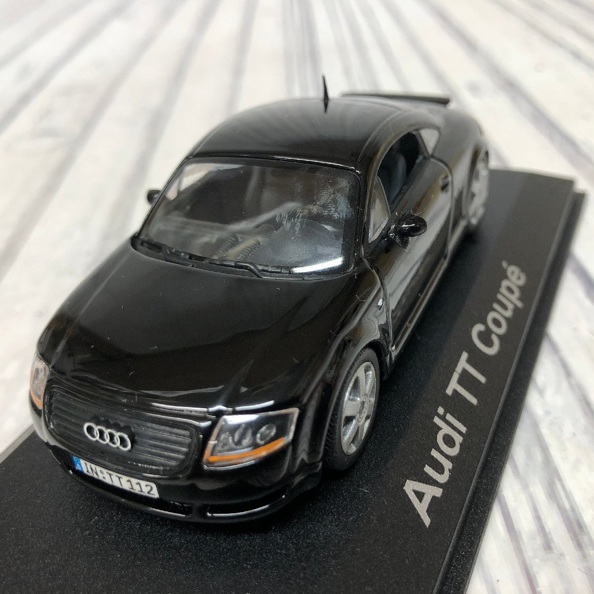 m001 E(60) ミニチャンプス アウディ TT クーペ ブラック 1/43 minichamps audi coupeの画像2