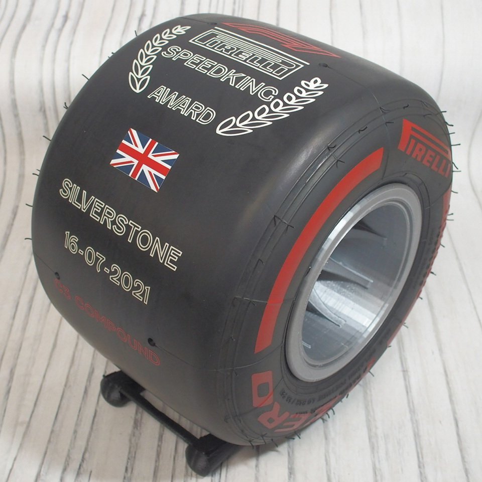 f002 F3 Silverstone GP 2021.1.16 Hamilton paul (pole) position Award tire display replica wheel & tire photograph attaching 