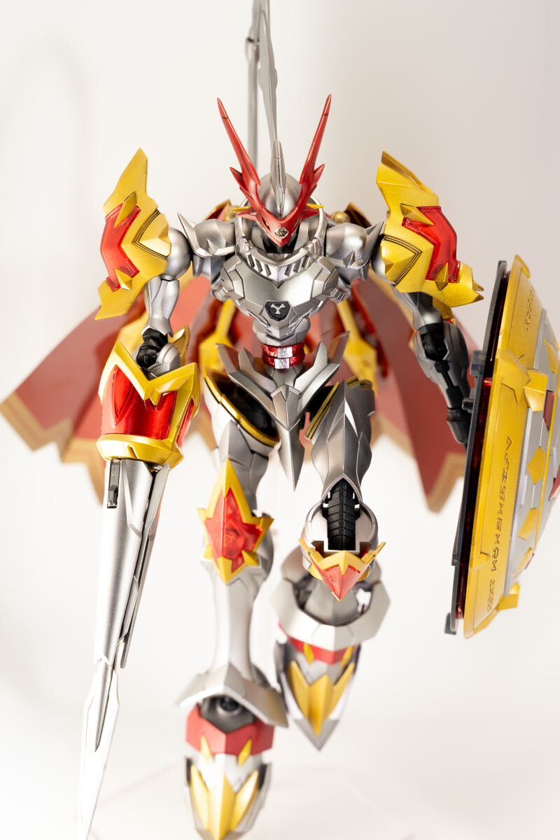 Figure-rise Standard Amplifiedデュークモン 塗装品 フィギュアライズスタンダード デジモンテイマーズ プラモデル 完成品_画像3