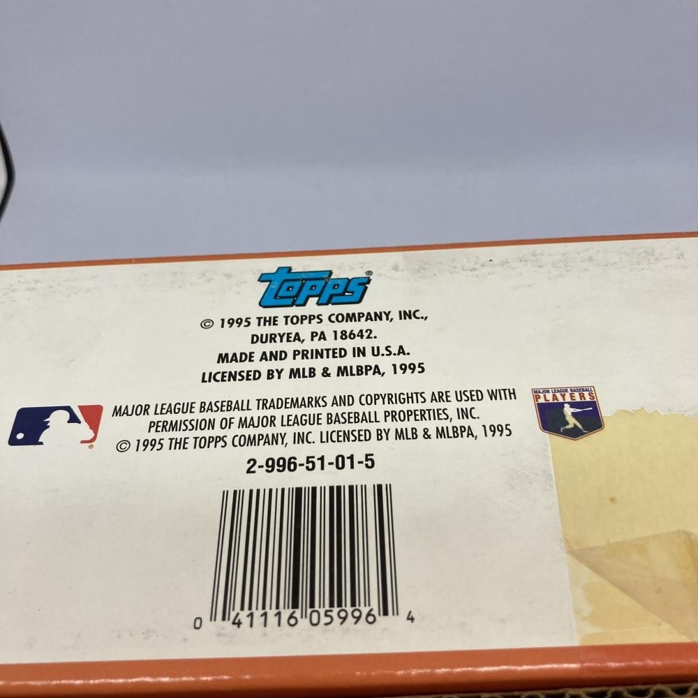 90's TOPPS/MLBトレーディングカード1995 MAJOR LEAGUE BASEBALL CARDS 1995 THE COMPLETE SET SERIES1＆2　Contains 677 cards　14453