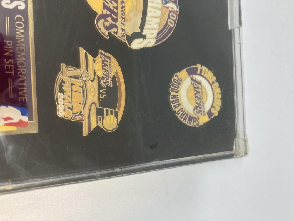 LOS ANGELES LAKERS 2000 CHAMPIONS COMMEMORATIVE PIN SET LIMITED EDITION 0908/5000 NBA【レターパックライト発送】　14152_画像3