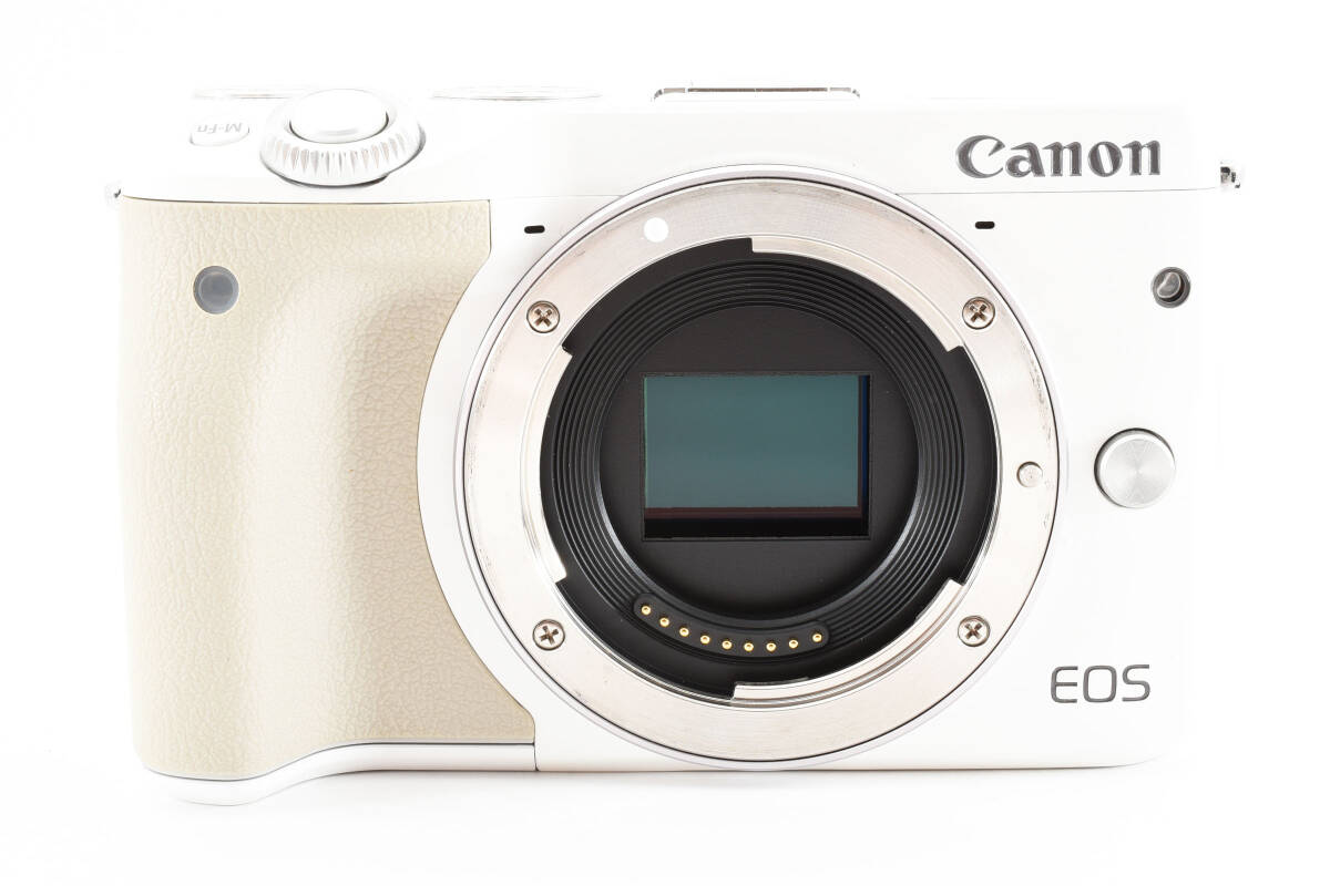 ★☆ キャノン Canon EOS M3 ボディ ホワイト ミラーレス一眼 動作良好！美品！#2099373 ★☆の画像3