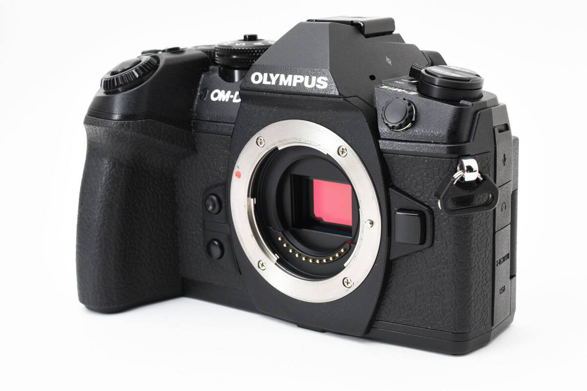 ★☆ OLYMPUS オリンパス OM-D E-M1 Mark II ボディ 美品 元箱付属 動作良好！ #2111413 ★☆の画像2