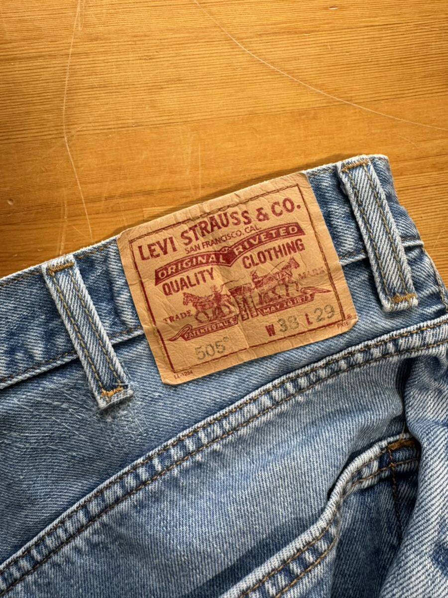 Levi 505 W38L29 flat putting W approximately 49cm length of the legs approximately 73cm Levi's jeans regular Fit USA Levi's made in LESOTHO damage crash 