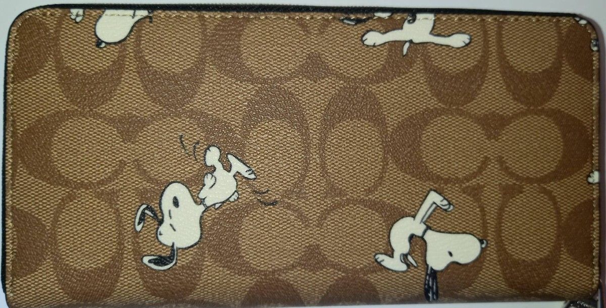 COACH×PEANUTS●スヌーピー コ ラ ボ　ラウンドファスナーウォレット・C４５９６●コーチアウトレット・新品・未使用品♪