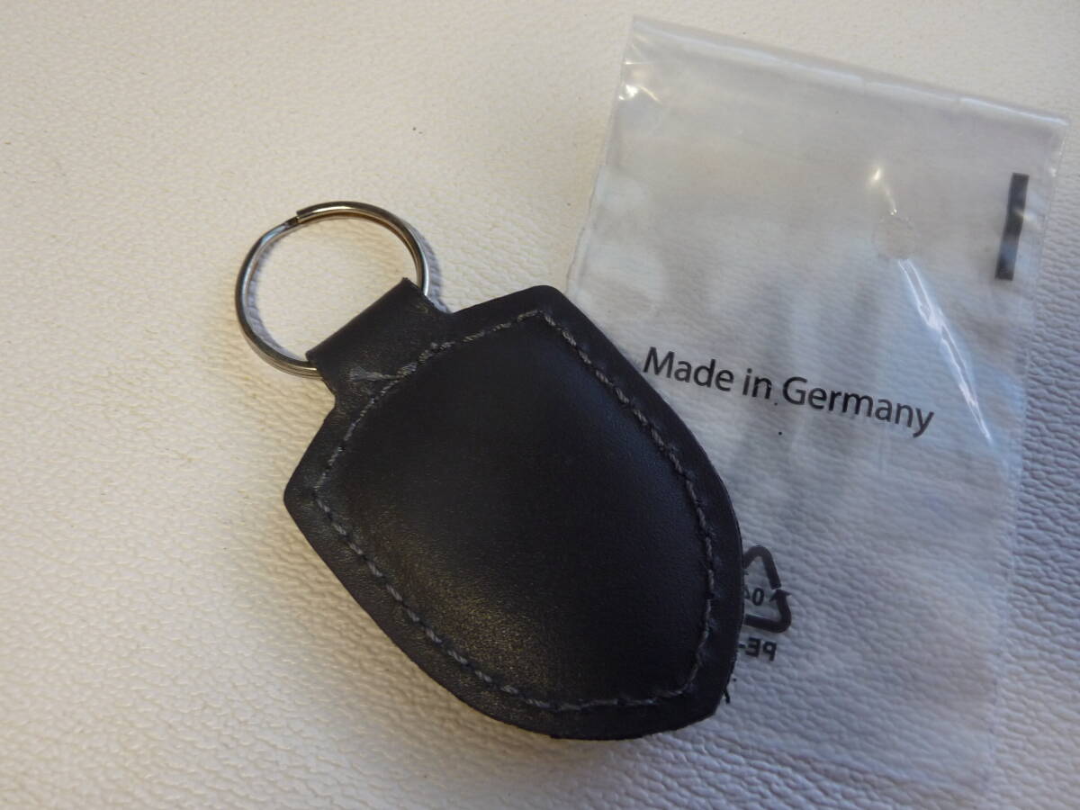 PORSCHE ポルシェ　純正 クレストキーフォブ　グレー　made in Germany _画像2