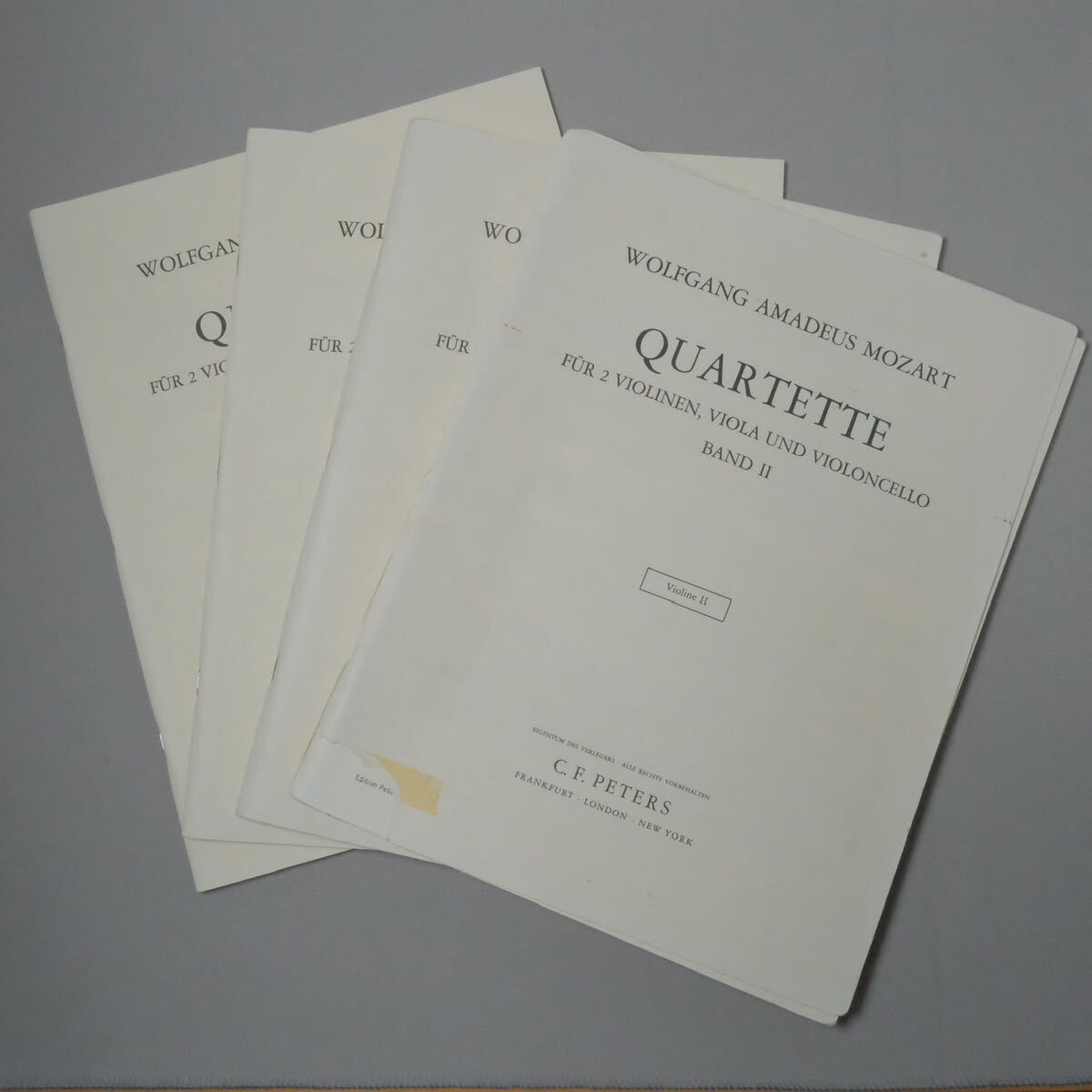 モーツァルト: 弦楽四重奏曲集 第2巻/ペータース社/演奏用パート譜セット MOZART STREICH-QUARTETTE II EDITION PETERS 17_画像4