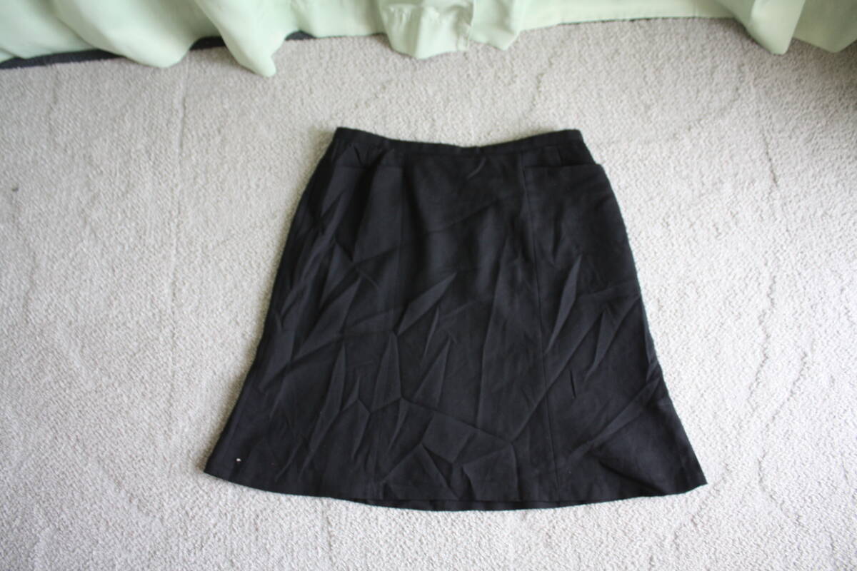 ＯＬ制服・事務服ＩＳＴ黒スカート ２１号の画像1