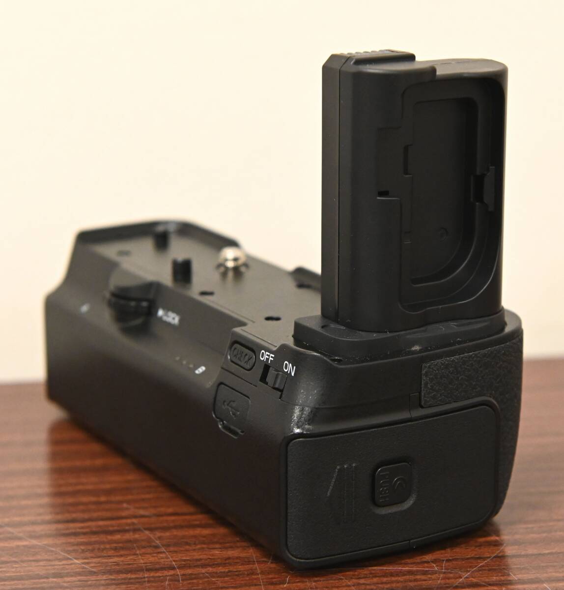 Yahoo!オークション - NikonバッテリーパックMB-N10互換品 縦 Yahoo!オークション - NikonバッテリーパックMB-N10互換品 縦