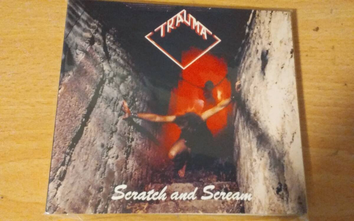 【METALLICA関連】TRAUMAの84年Scratch And Scream＋3デジパック仕様CD。_画像1