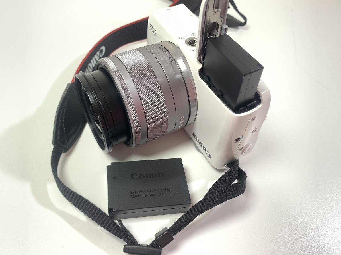 Canon キャノン EOS M10 ミラーレス一眼 デジタルカメラ ZOOM LENS EF-M 15mm〜45mm 1:3.5-6.3 IS STM ホワイト 充電器 通電確認済み SYの画像7