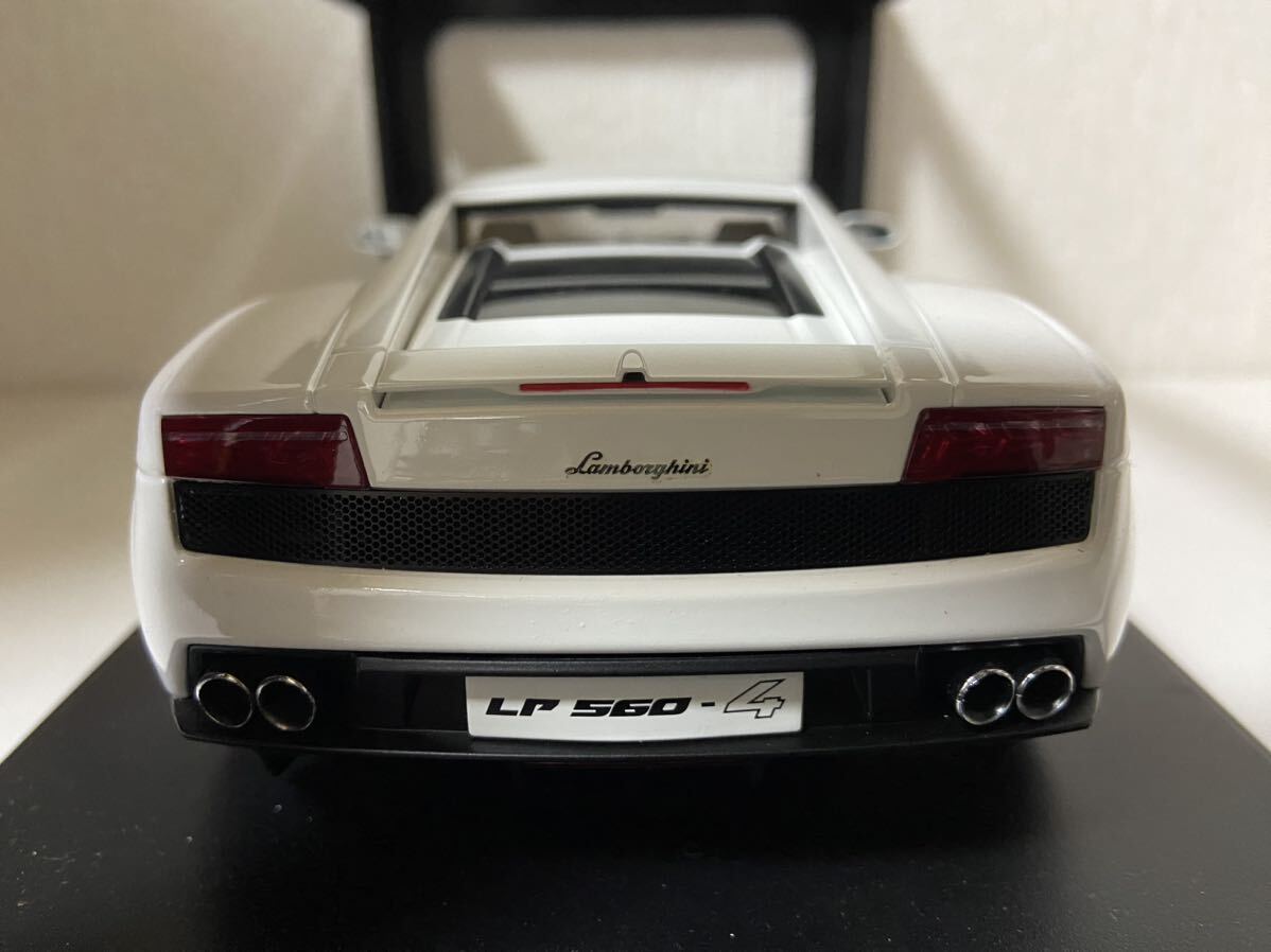 オートアート 1/18 ランボルギーニ ガヤルド LP560-4 ホワイト AUTOart Lamborghini Gallardoの画像5