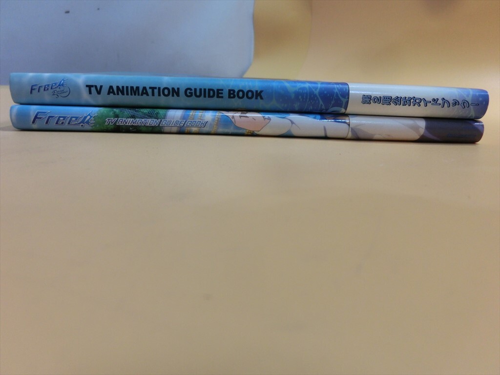 【HW89-53】【送料無料】Free! tv animation guide book TVアニメーション 公式ガイドブック2冊セット グッズの画像5