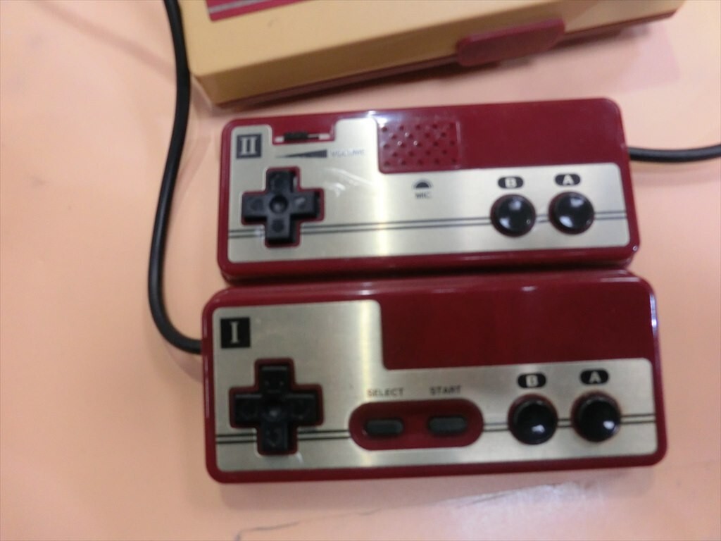 【HW89-65】【80サイズ】▲任天堂 FC ファミリーコンピュータ ゲーム機本体 HVC-001 他セット/ジャンク扱い/※傷汚れ・ヤケ有_画像4