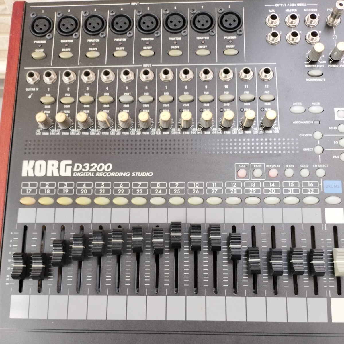 中古品 取説付き  コルグ KORG デジタルマルチトラックレコーダー D3200 の画像3