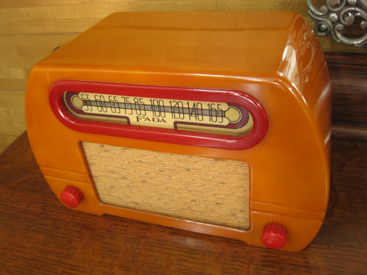  FADA CATALIN RADIO MODEL 652 真空管 カタリンラジオ Mod Century Radio 1946年 の画像3