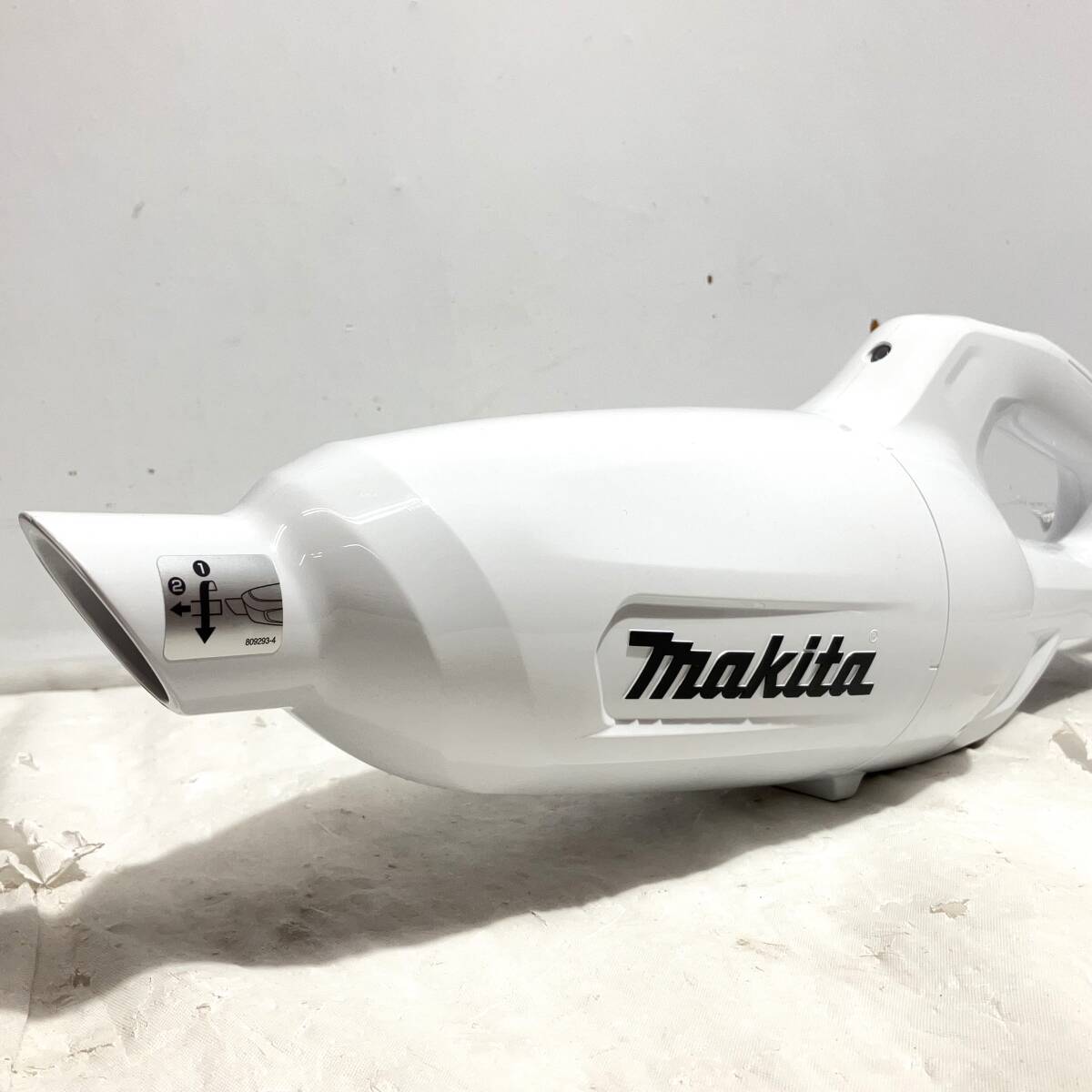 (志木)【動作品】makita/マキタ コードレス 充電式クリーナ 掃除機 CL108FD バッテリー・充電器付属/BL1015 DC10SA _画像3