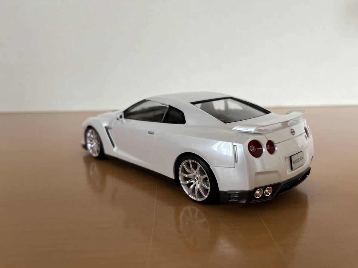 【組立完成品】アオシマ1/24 R35 GT-R (2014 Pure Edition　塗装済モデル)_画像5