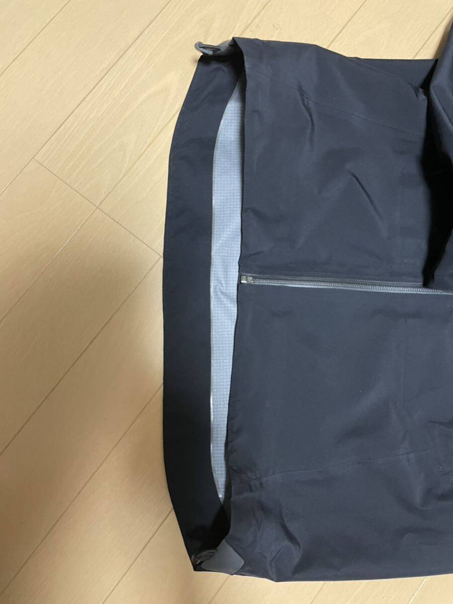 パタゴニア スーパープルマジャケット アウター 上着 Patagonia Super Pluma Jacket メンズS 黒ブラックの画像4