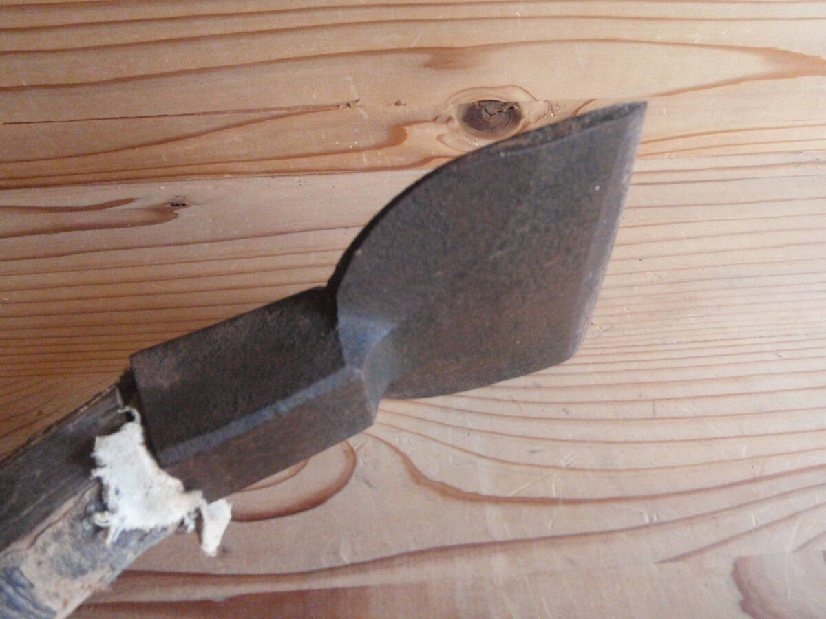 chi....... hand axe carpenter's tool . large . Vintage A