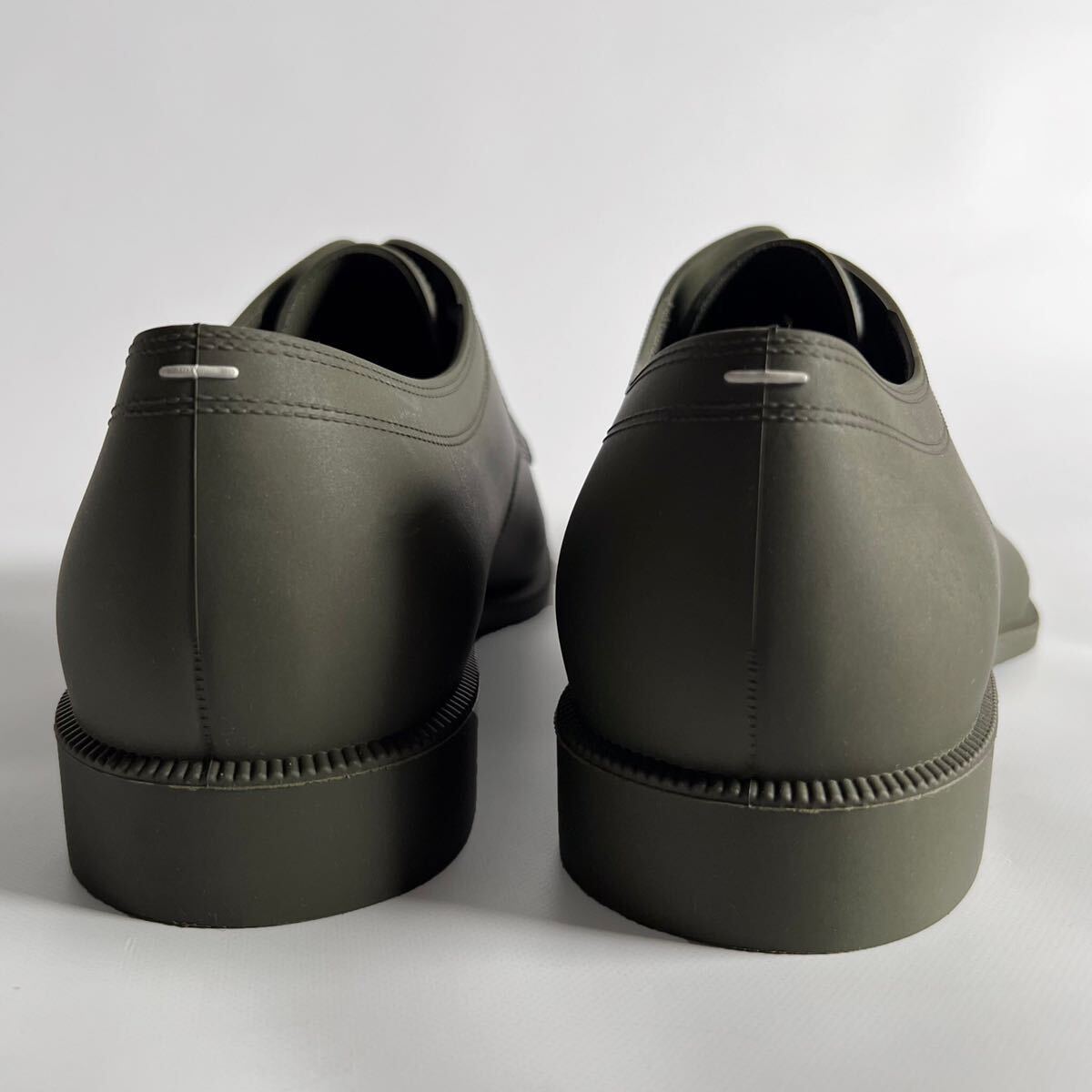 新品未使用 付属品完備Maison Margiela メゾンマルジェラ 足袋レインシューズ 42サイズ 27cm カーキ グリーン ラバーシューズ 革靴 Tabi の画像4