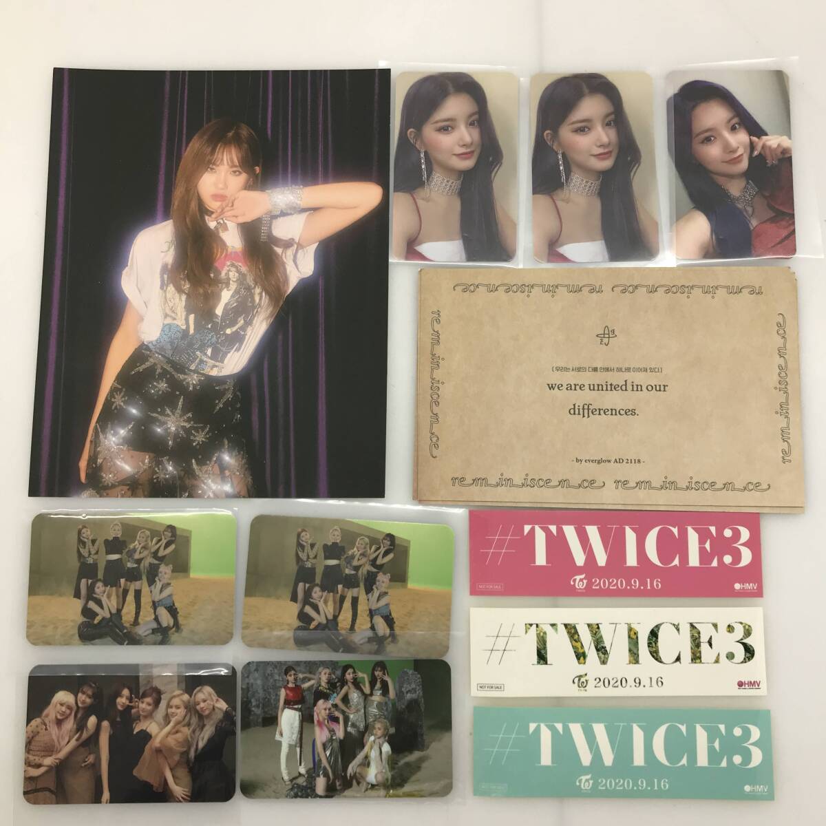 No.4813 ★1円～ 【フィギュア Twice グッズセット】 ジオラマフィギュア 東京 東京タワー ビル TWICE カード ステッカー 旗 中古品の画像10