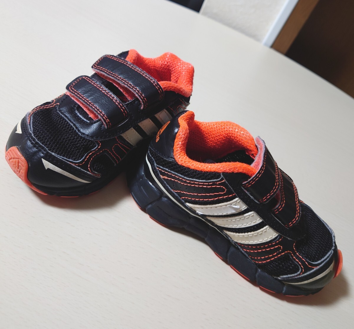 adidas アディダス ベビースニーカー 13cm 男の子 キッズスニーカー_画像3