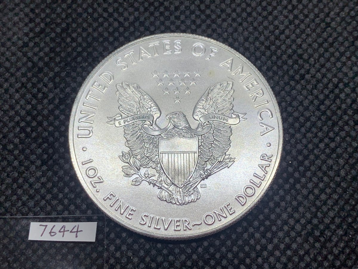 31.1 グラム 2020年 (新品) アメリカ 「イーグル ウオーキング リバティ」純銀1オンス 銀貨の画像2