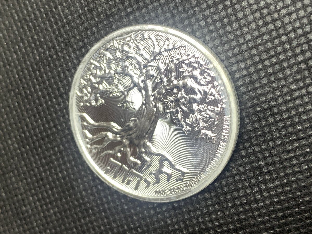 31.1グラム 2022年 (新品) ニウエ「生命の木」純銀 1オンス 銀貨の画像3