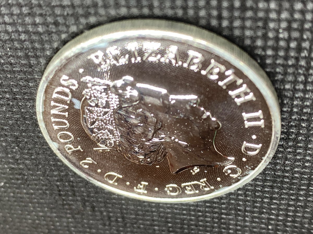 31.1グラム 2022年 (新品) イギリス「神話と伝説・メイドマリアン」 純銀 1オンス 銀貨の画像4