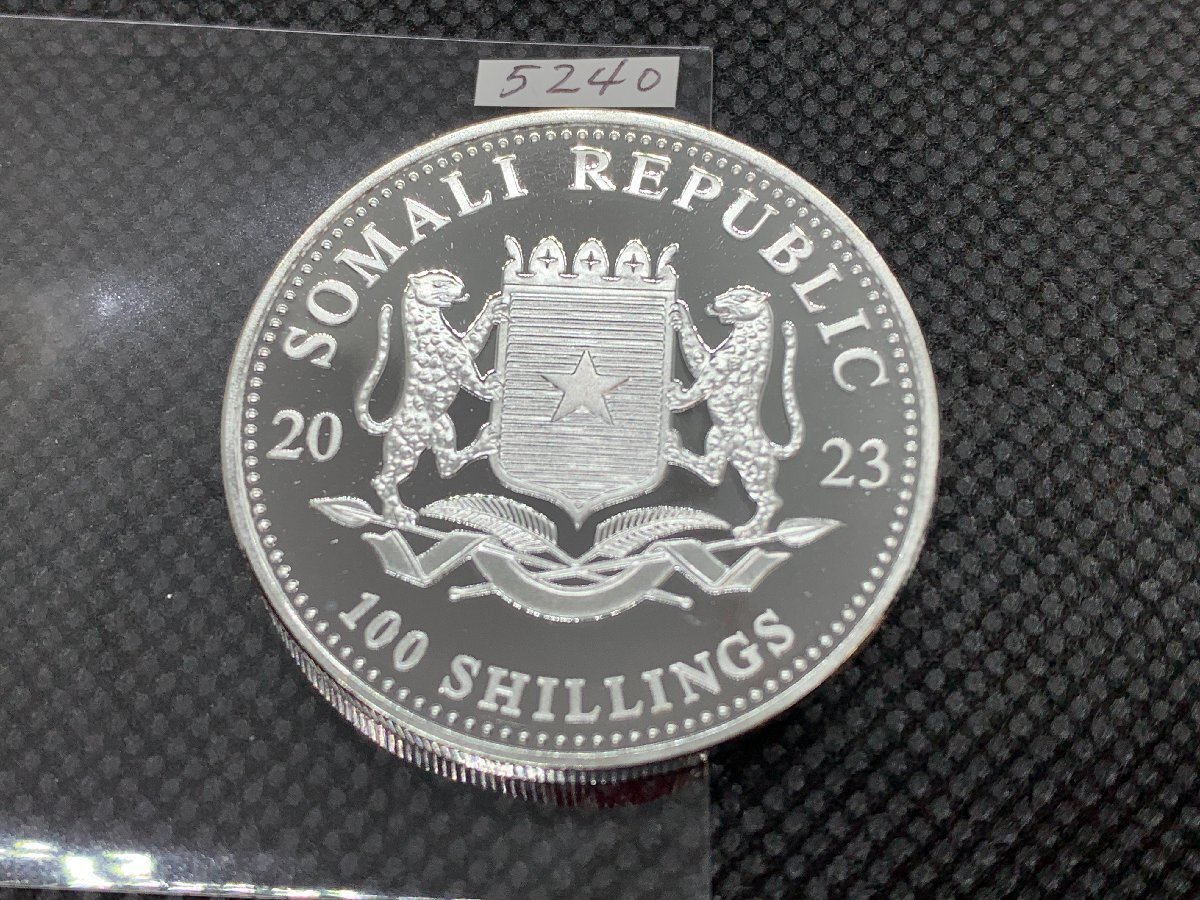 31.1グラム 2023年 (新品) ソマリア「アフリカ ワイルドライフ・ゾウ」純銀 1オンス 銀貨の画像2