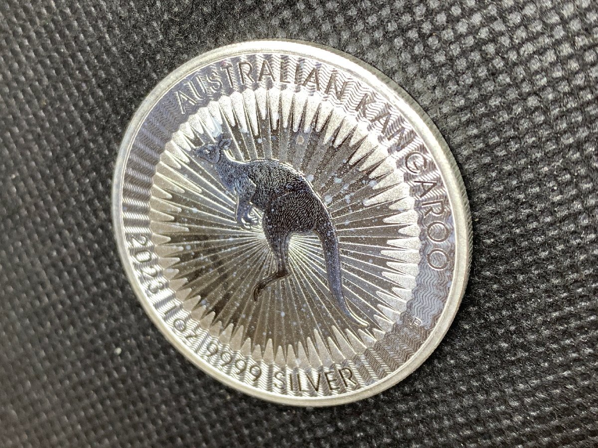 31.1グラム 2023年 (新品) オーストラリア 「カンガルー」 純銀 1オンス 銀貨の画像3