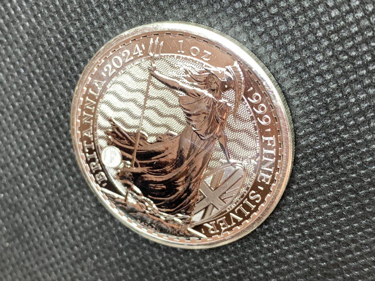 31.1グラム 2024年 (新品) イギリス「ブリタニア」純銀 1オンス 銀貨 (チャールズ3世)の画像3