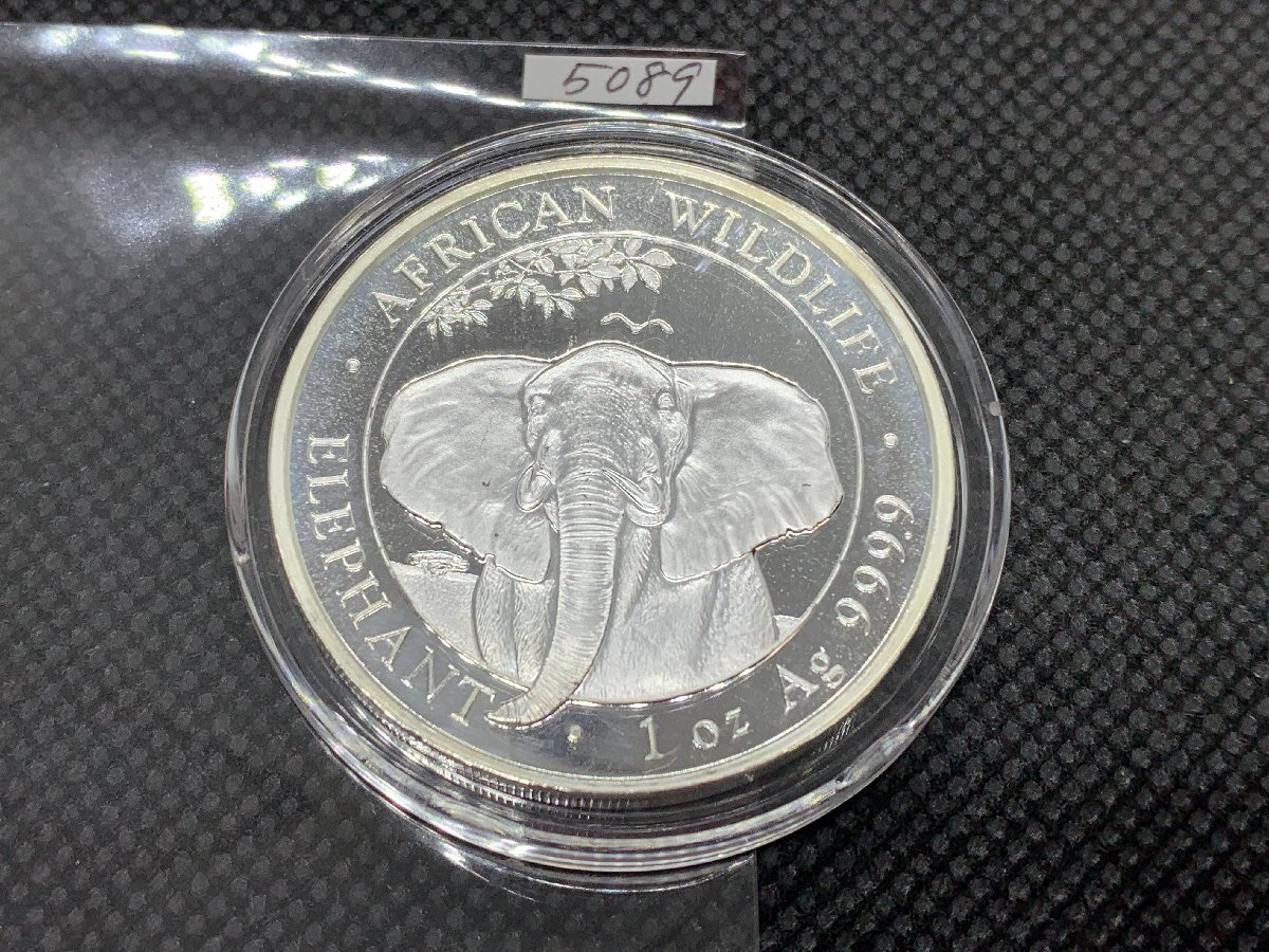 31.1グラム 「アフリカ ワイルドライフ・ゾウ」純銀 1 オンス 銀貨の画像1