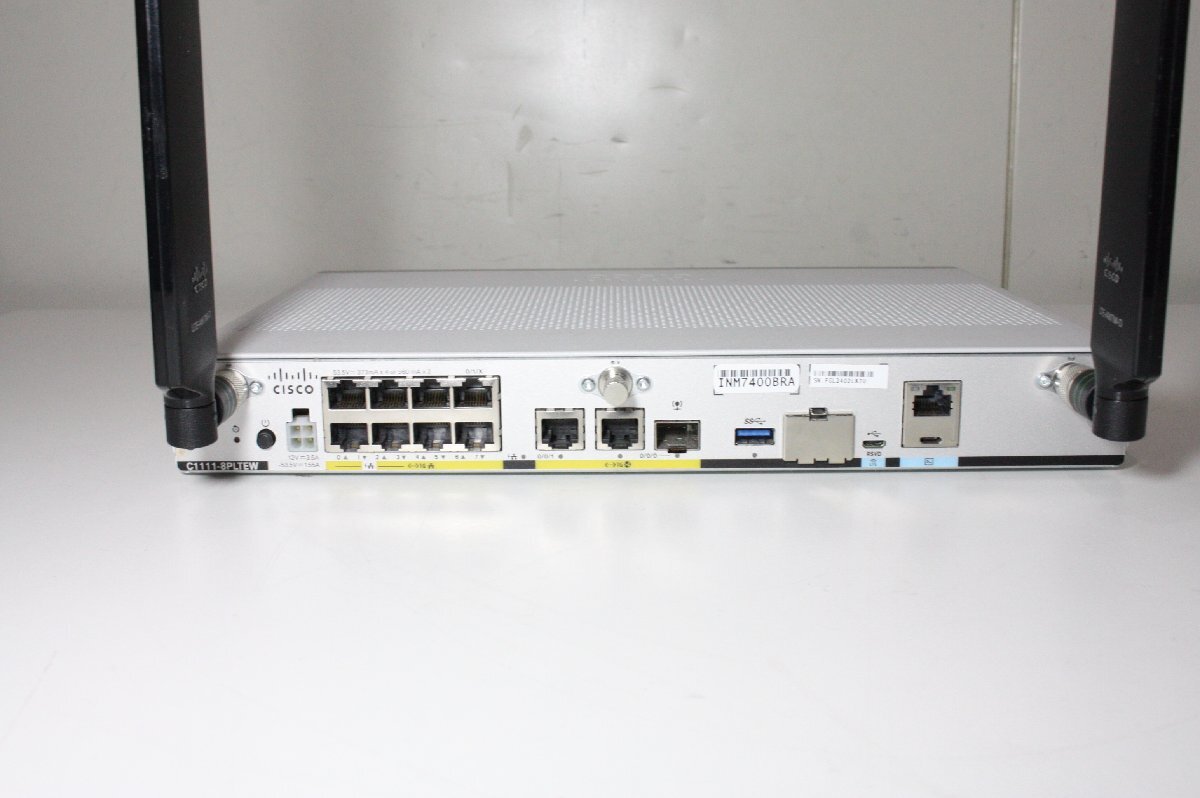 F5294 Cisco ISR1100 C1111-8PLTELAWQ V02 サービス統合型ルーター 初期化済 ACあり_画像3